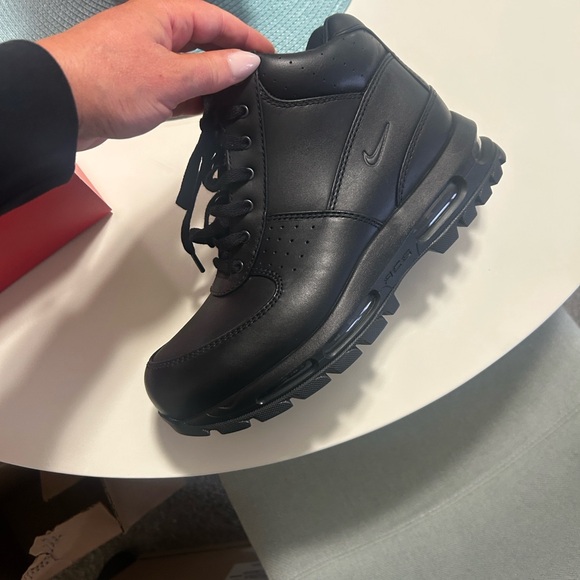 nike goadome men's boots